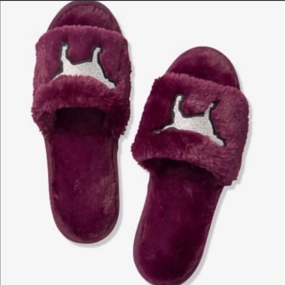 Victoria’s Secret PINK slippers size small